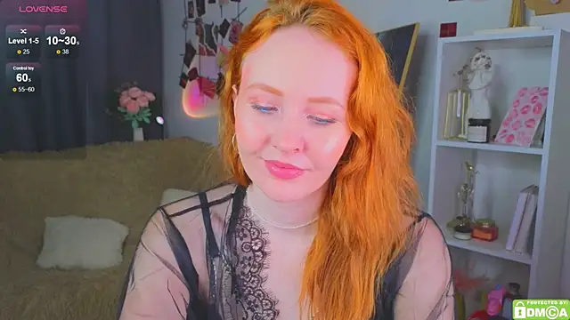 JoyceJones online show from October 19, 8:00 pm