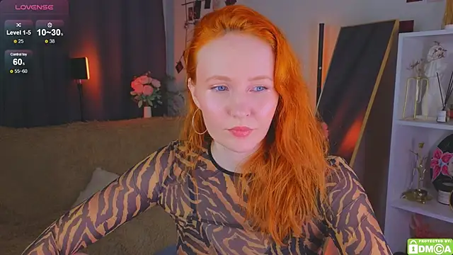 JoyceJones online show from November 23, 8:19 pm