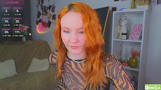 Snapshot of JoyceJones chatting on October 18, 7:16 pm JoyceJones online show from October 18, 7:16 pm
