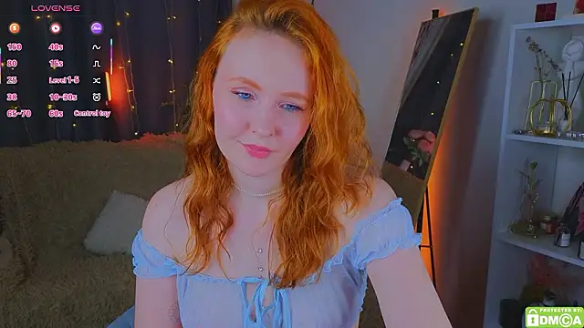 JoyceJones online show from February 12, 8:30 pm