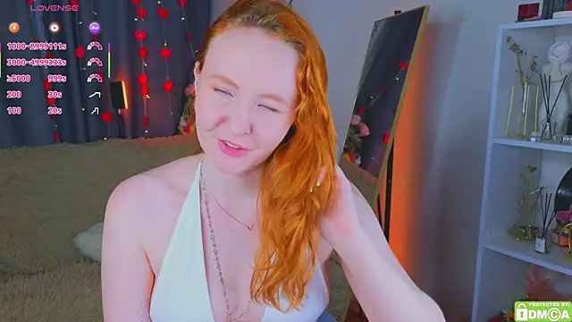 JoyceJones online show from June 17, 8:08 pm