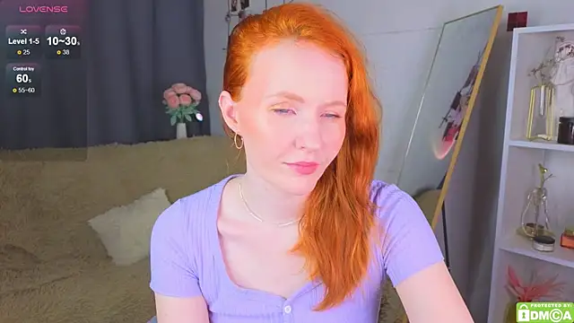 Snapshot of JoyceJones chatting on September 23, 7:10 pm JoyceJones online show from September 23, 7:10 pm