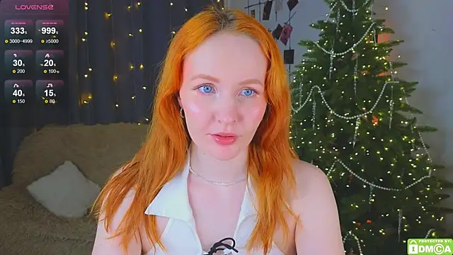JoyceJones online show from December 15, 8:14 pm
