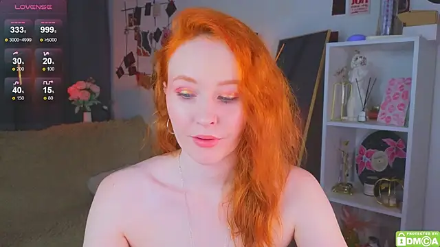 JoyceJones online show from November 16, 8:24 pm