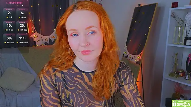 JoyceJones online show from January 18, 8:34 pm