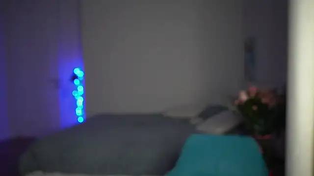 EwelynScott online show from November 19, 8:42 pm