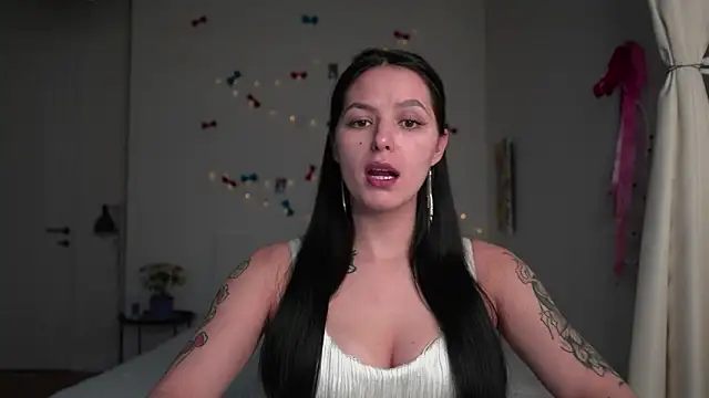 EwelynScott online show from January 11, 1:40 pm