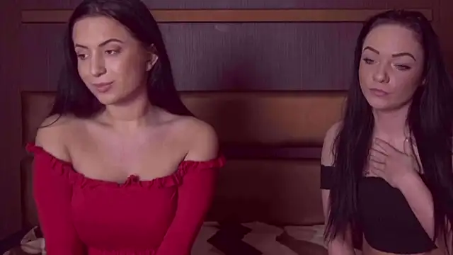 Snapshot of BustyBrunettes chatting on November 9, 4:05 am BustyBrunettes online show from November 9, 4:05 am