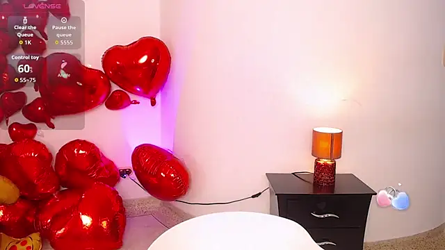 Snapshot of miascarlet_16 chatting on October 14, 1:34 pm miascarlet 16 online show from October 14, 1:34 pm