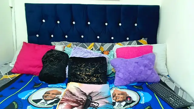Snapshot of SexyMellon chatting on October 4, 8:54 pm SexyMellon online show from October 4, 8:54 pm