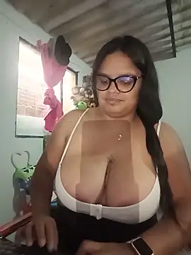 luluboobs9 online show from June 10, 8:21 pm