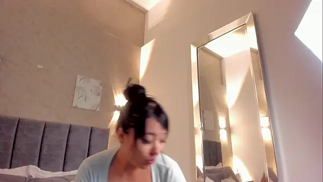 Lunaa bellaa online show from January 12, 7:42 pm