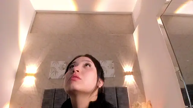 Lunaa bellaa online show from March 24, 7:47 pm