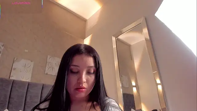 Snapshot of Lunaa_bellaa chatting on October 22, 7:35 pm Lunaa bellaa online show from October 22, 7:35 pm