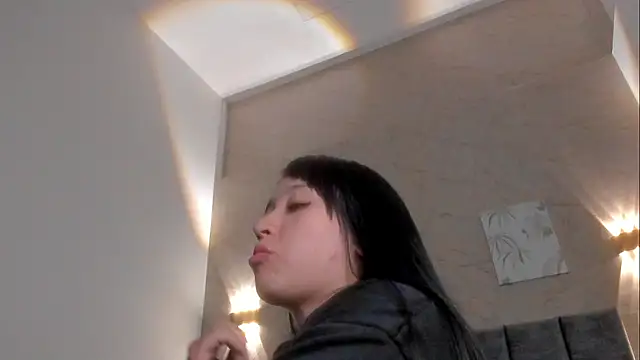 Lunaa bellaa online show from February 11, 7:36 pm