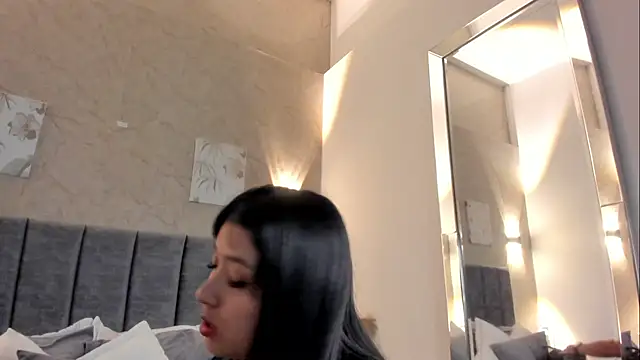 Lunaa bellaa online show from January 5, 7:39 pm