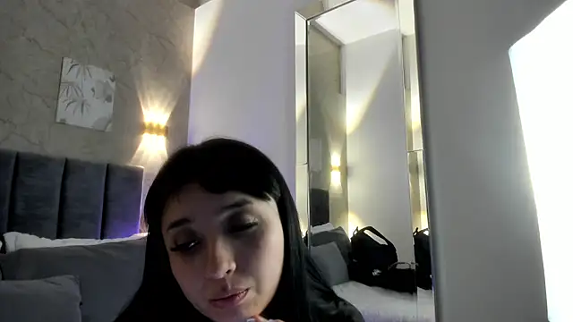 Lunaa bellaa online show from March 16, 7:49 pm