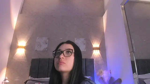 Lunaa bellaa online show from March 19, 7:47 pm