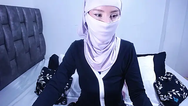   Nahia online show from November 4, 1:37 pm