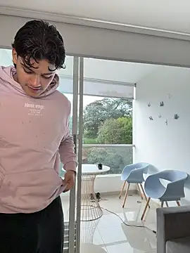 Rose-andres online show from March 4, 9:55 pm