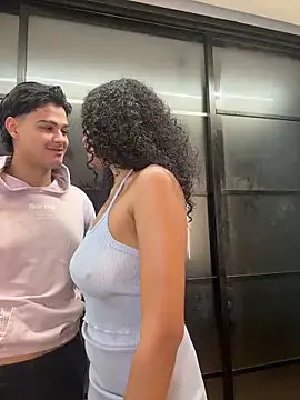 Rose-andres online show from January 7, 11:43 pm