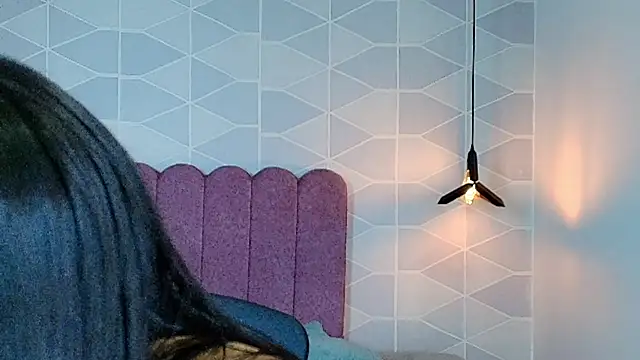 Aly Loving online show from November 8, 9:18 pm