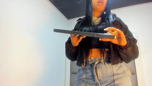 Mia lopez   online show from October 10, 1:23 pm