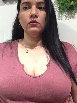 Snapshot of sweetdulcexxx chatting on October 21, 2:44 am sweetdulcexxx online show from October 21, 2:44 am