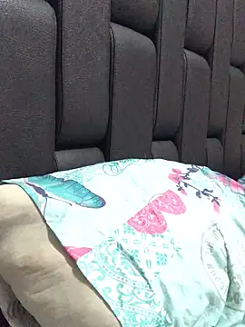 sweetdulcexxx online show from March 28, 9:05 pm