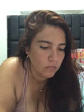 sweetdulcexxx online show from May 8, 10:24 pm