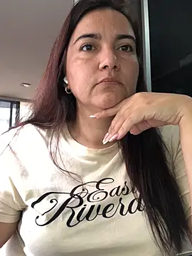 sweetdulcexxx online show from February 24, 4:41 pm