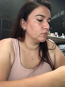 sweetdulcexxx online show from April 6, 10:00 pm