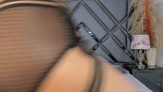 Snapshot of Milan_LewisS chatting on November 7, 11:48 am Milan LewisS online show from November 7, 11:48 am