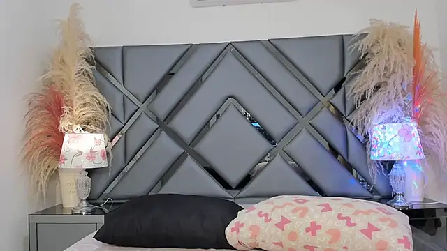 Snapshot of Milan_LewisS chatting on November 5, 11:57 am Milan LewisS online show from November 5, 11:57 am