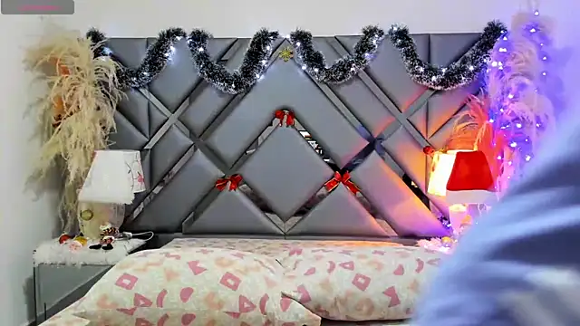 Milan LewisS online show from December 22, 11:43 am