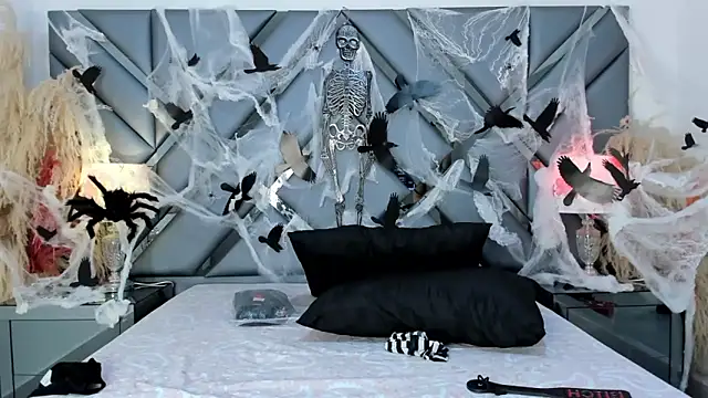 Snapshot of Milan_LewisS chatting on October 29, 12:15 pm Milan LewisS online show from October 29, 12:15 pm