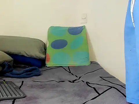 Snapshot of Master_Leonardo chatting on October 12, 4:41 pm Master Leonardo online show from October 12, 4:41 pm