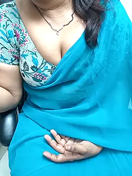 Snapshot of Anushka134 chatting on September 9, 5:22 pm Anushka134 online show from September 9, 5:22 pm