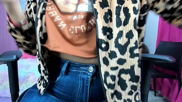 Mindy 19 online show from February 7, 10:56 am