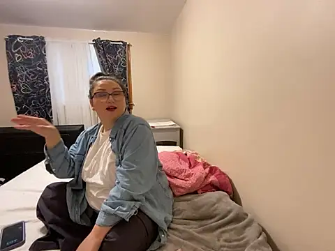 GirlSquirt online show from November 20, 9:04 pm