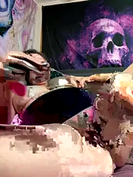 GirlSquirt online show from December 3, 5:56 pm