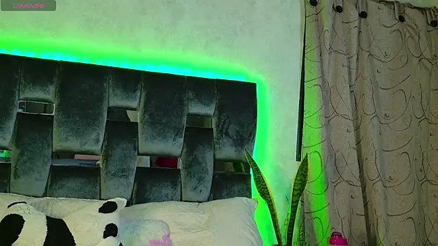 Snapshot of Taurito___ chatting on October 26, 6:14 am Taurito online show from October 26, 6:14 am