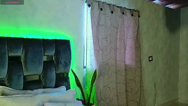 Snapshot of Taurito___ chatting on October 27, 1:01 pm Taurito online show from October 27, 1:01 pm