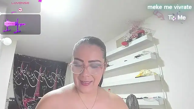 Snapshot of AlicePipper chatting on July 6, 5:25 am AlicePipper online show from July 6, 5:25 am