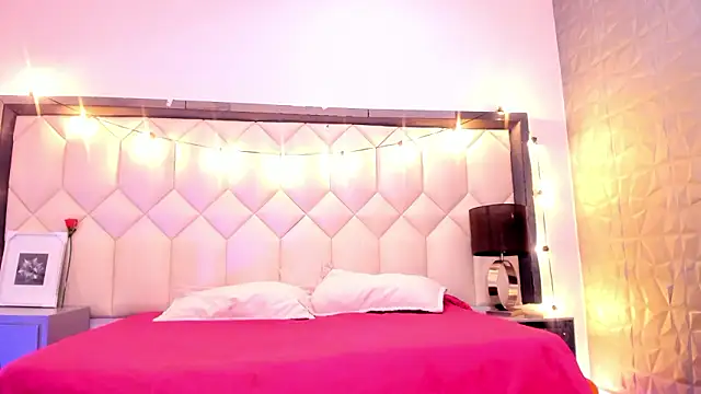 Scarletbigbug online show from February 24, 11:44 am