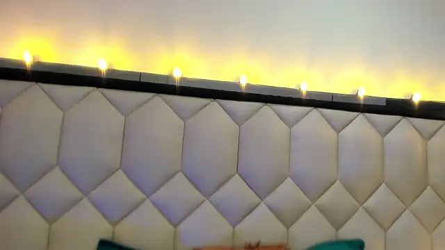 Scarletbigbug online show from November 7, 6:34 pm