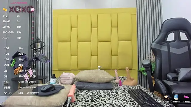 Snapshot of bryonycutee chatting on October 22, 12:37 pm bryonycutee online show from October 22, 12:37 pm