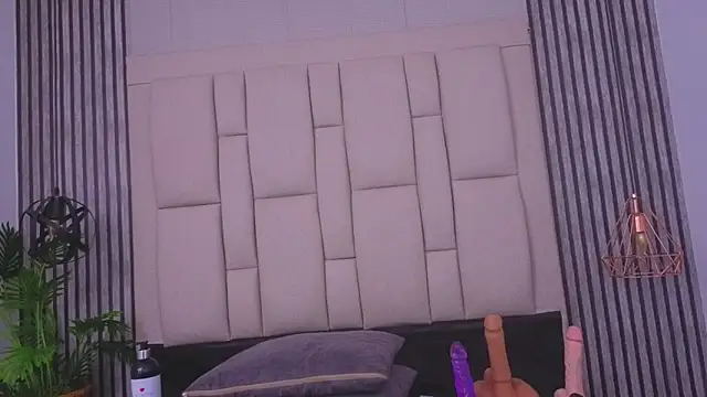 bryonycutee online show from February 16, 12:26 pm