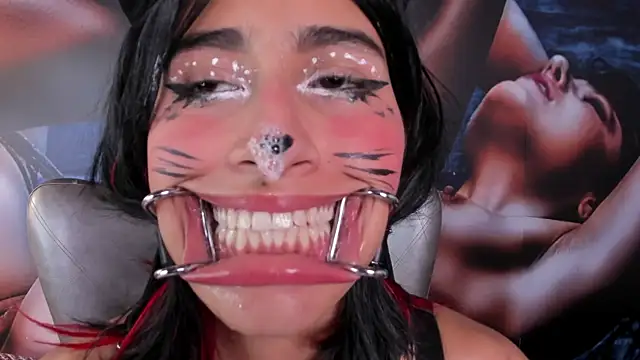 miss   taylor online show from April 15, 2:43 pm