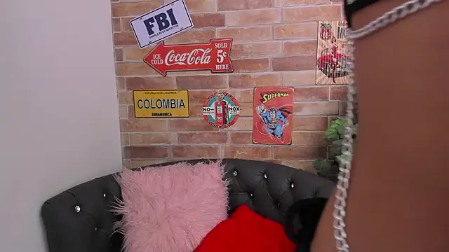 miss   taylor online show from February 12, 2:33 am